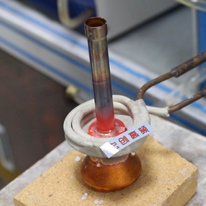 讓你了解感應釬焊采用感應加熱設備而不是火焰或爐中釬焊的原因